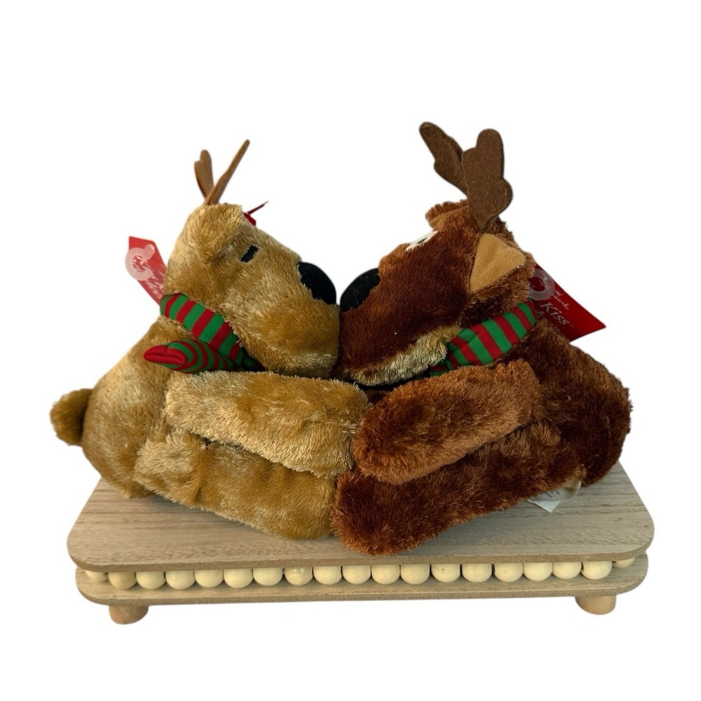 Hallmark Rodney & Rhonda Reindeer Kissing Plush Magnetic Lips Christmas w/tags